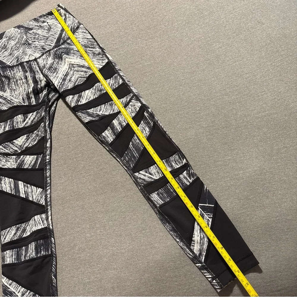 lululemon athletica Black and Gray Geometric Leggings